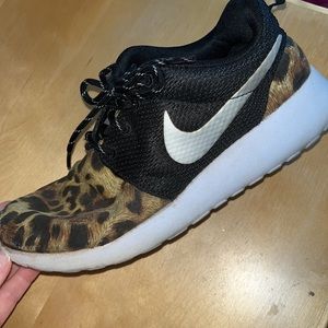 Customized-Cheetah Nike Sneakers